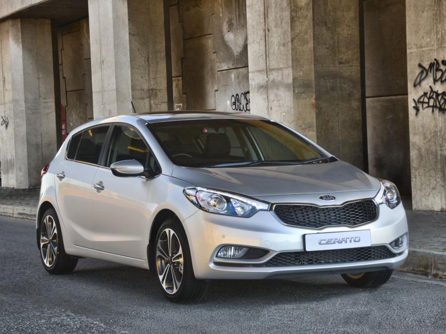 Kia Cerato Hatchback (ZA) '2013
